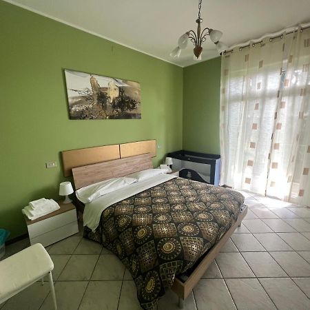 Orio Relax 24H Airport 1 - 3 Minute From Arrival By Bus Bérgamo Exterior foto
