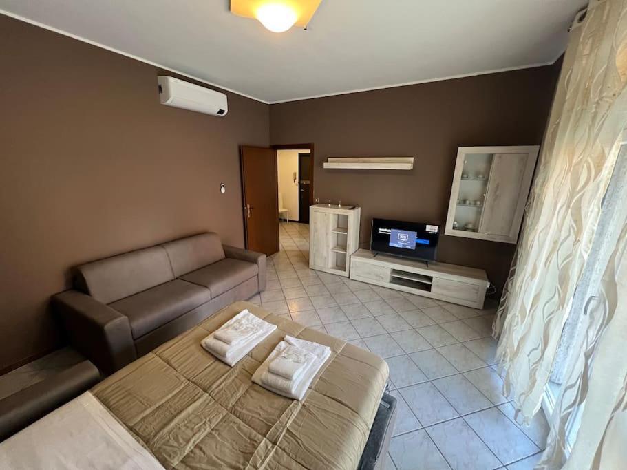 Orio Relax 24H Airport 1 - 3 Minute From Arrival By Bus Bérgamo Exterior foto